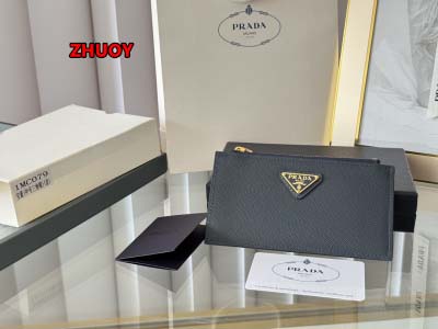 2024年11月1日秋冬新品入荷PRADA 財布 カードパッ...