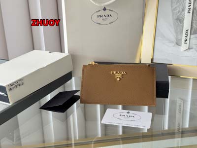 2024年11月1日秋冬新品入荷PRADA 財布 カードパッ...