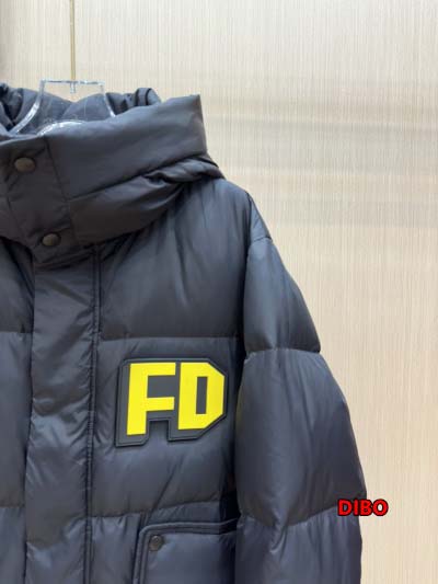 2024年12月1日秋冬高品質新品入荷FENDI ダウンジャケットdib工場