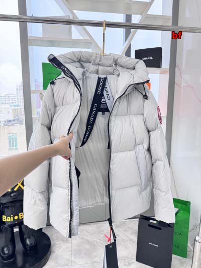 2024年12月4日秋冬高品質新品入荷 Canada Goose ダウンジャケット BF工場