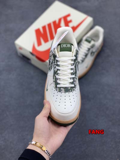 2024年12月20日秋冬新作入荷 NIKE スニーカー FANG工場