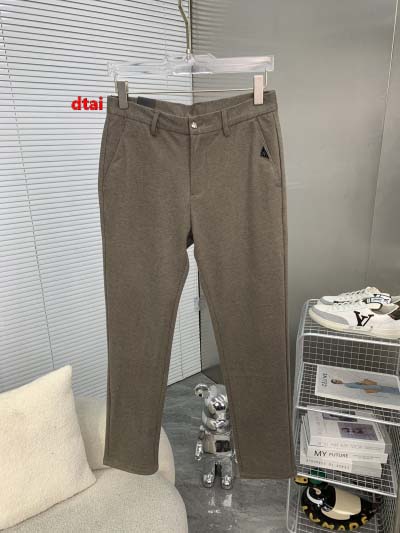 2024年12月26日入荷秋冬新品 PRADA カジュアルパンツ  dtai工場