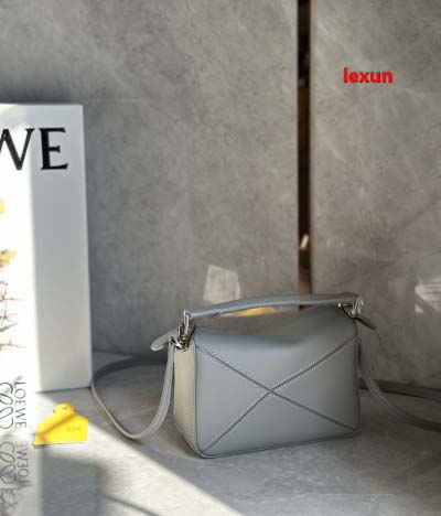 2025年早春新品入荷 LOEWE 本革 バッグ lexun工場Size18*11*7.5cm