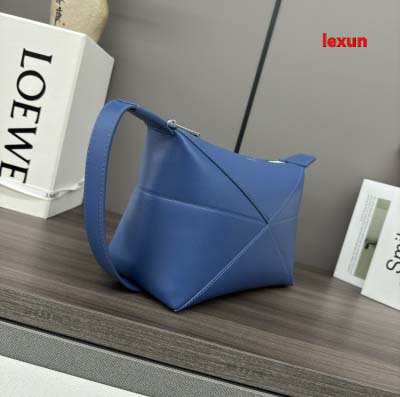 2025年早春新品入荷 LOEWE 本革 バッグ lexun工場size:22.7*12*15.5CM