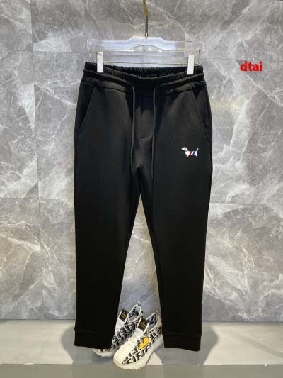 2024年12月26日入荷秋冬新品  THOM BROWNE...