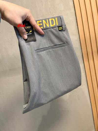 2024年12月26日入荷秋冬新品 FENDI カジュアルパ...