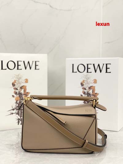 2025年早春新品入荷 LOEWE 本革 バッグ lexun...