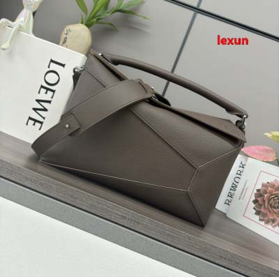 2025年早春新品入荷 LOEWE 本革 バッグ lexun...