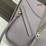 2025年早春新品入荷 LOEWE 本革 バッグ lexun工場 size：19.5*14.5*20.8