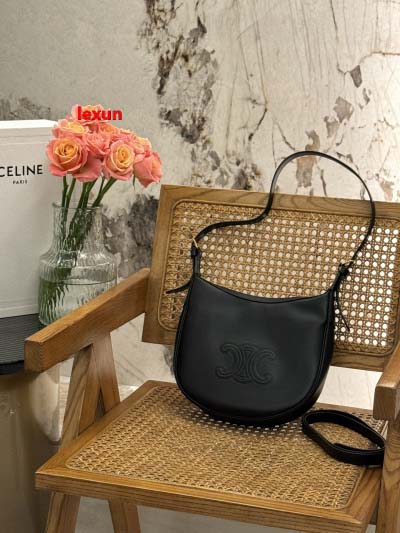 2025年早春新品入荷CELINE  本革 バッグ lexu...