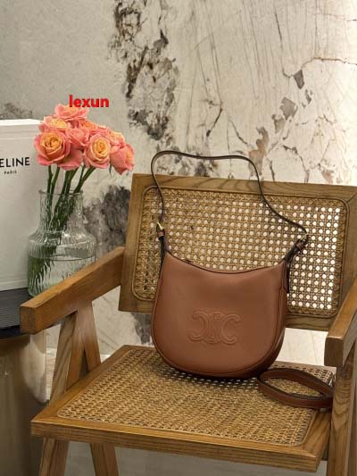 2025年早春新品入荷 CELINE 本革 バッグ lexu...