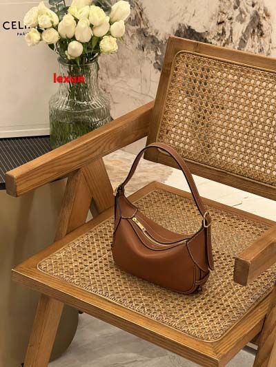 2025年早春新品入荷 CELINE  本革 バッグ lex...