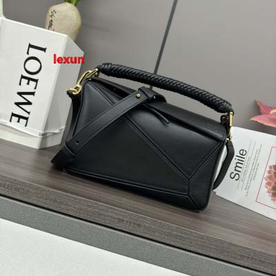 2025年早春新品入荷 LOEWE 本革 バッグ lexun...