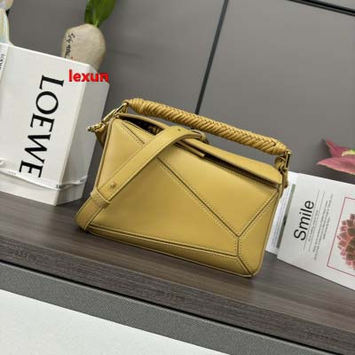 2025年早春新品入荷 LOEWE 本革 バッグ lexun...