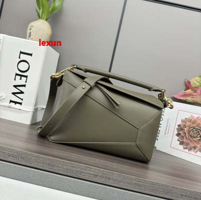 2025年早春新品入荷 LOEWE 本革 バッグ lexun...