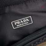 2025年早春高品質新品入荷 PRADA  バッグ 3工場