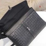 2025年早春新品入荷 Bottega Veneta  クラッチバッグ 3工場