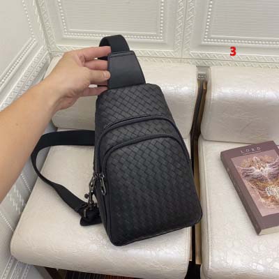 2025年早春新品入荷 Bottega Veneta  チェ...