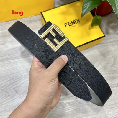 2025年早春新品入荷 FENDI 本革 ベルト LANG工場