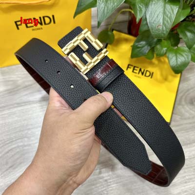 2025年早春新品入荷 FENDI 本革 ベルト LANG工場