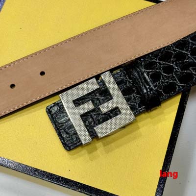 2025年早春新品入荷 FENDI 本革 ベルト LANG工場