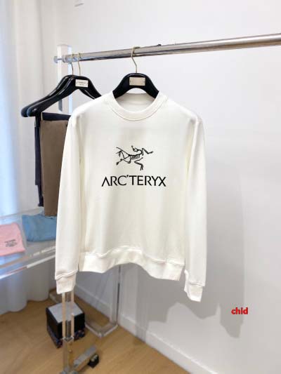 2025年1月17日春夏新品入荷ARCTERYX  スウェット CHIDAO工場