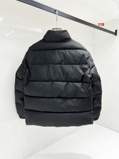 2025年1月21日高品質新品入荷PRADA ダウンジャケット 118工場