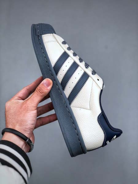 2025年1月25日高品質新品入荷CLOT x adidas Originals Superstarスニーカー/運動靴