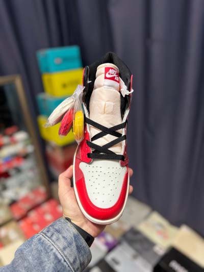 2025年1月27日新品入荷KAIR JORDAN 1 HIGH OG “SPIDER-VERSE”DV1748-601スニーカー/ランニングシューズ/カジュアルシューズ