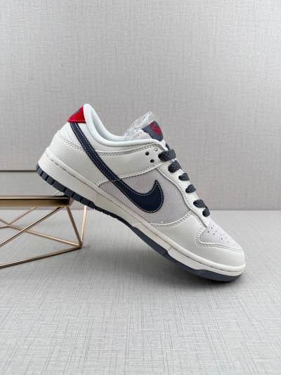 2025年1月27日新品入荷 Nike SB DuNike Low Sup3411  スニーカー/ランニングシューズ/カジュアルシューズ