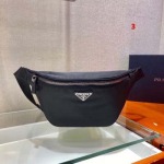 2025年早春新品入荷 PRADA  バッグの男性 3工場