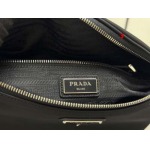 2025年早春新品入荷 PRADA  バッグの男性 3工場