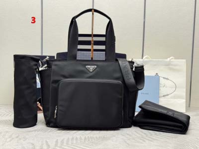 2025年早春新品入荷 PRADA  バッグの男性 3工場