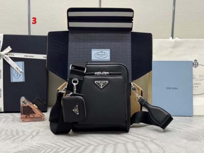 2025年早春新品入荷 PRADA  バッグの男性 3工場