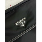 2025年早春新品入荷 PRADA  バッグの男性 3工場