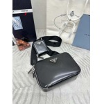 2025年早春新品入荷 PRADA  バッグの男性 3工場