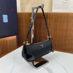 2025年早春新品入荷 PRADA  バッグ  3工場