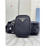 2025年早春新品入荷  PRADA   バッグの男性 3工場