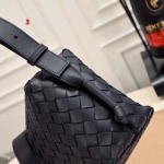 2025年早春新品入荷 Bottega Veneta   バッグの男性 3工場