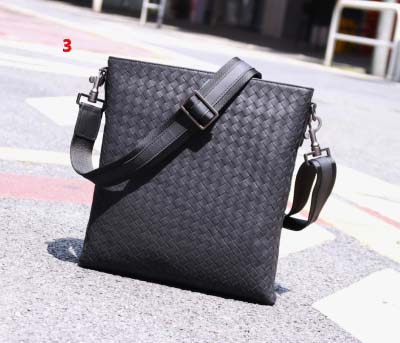 2025年早春新品入荷 Bottega Veneta   バ...