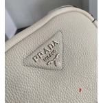 2025年早春新品入荷PRADA   バッグ 3工場