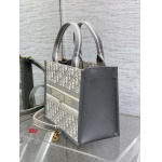 2025年早春高品質新品入荷 ディオール TOTE バッグ XIU工場