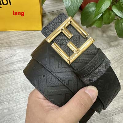 2025年早春新品入荷 FENDI  本革 ベルト LANG...