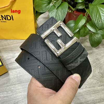 2025年早春新品入荷 FENDI 本革 ベルト LANG工...