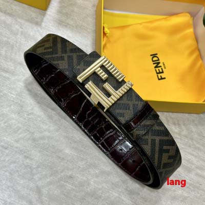 2025年早春新品入荷 FENDI 本革 ベルト LANG工...