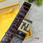 2025年早春新品入荷 FENDI 本革 ベルト LANG工場