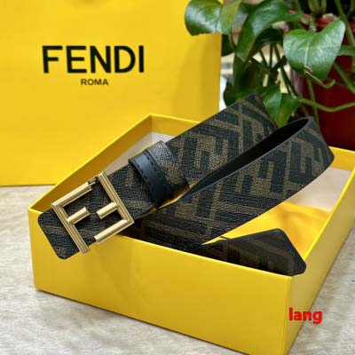 2025年早春新品入荷 FENDI 本革 ベルト LANG工...