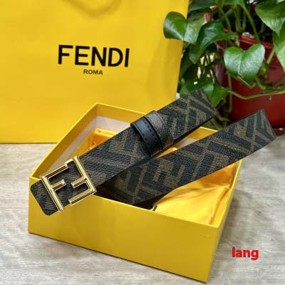 2025年早春新品入荷 FENDI 本革 ベルト LANG工...