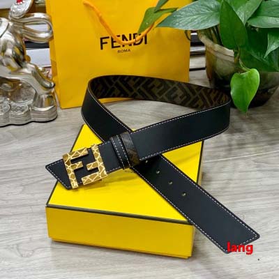 2025年早春新品入荷 FENDI 本革 ベルト LANG工...