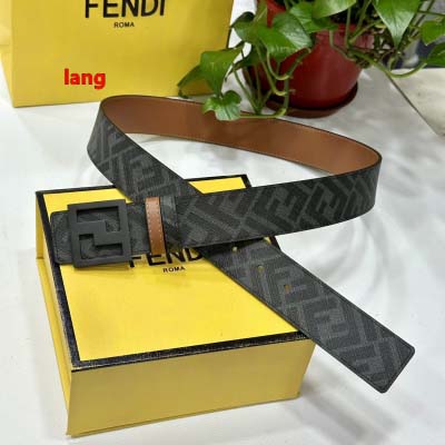 2025年早春新品入荷 FENDI  本革 ベルト LANG...